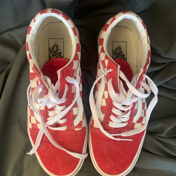 Red and White Checkered VANS sz 6.5Mn/8Wm - Picture 2 of 5